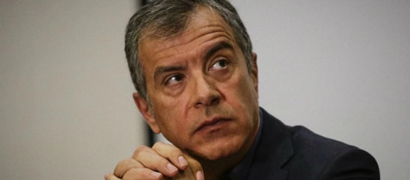 Θεοδωράκης: Πραξικόπημα αν η επιστημονική επιτροπή αλλάξει τον κανονισμό της Βουλής